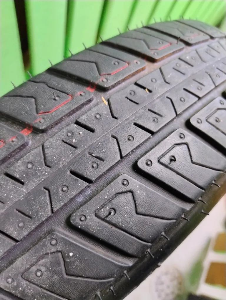 temporary Toyota Corolla tire image indicator(2)