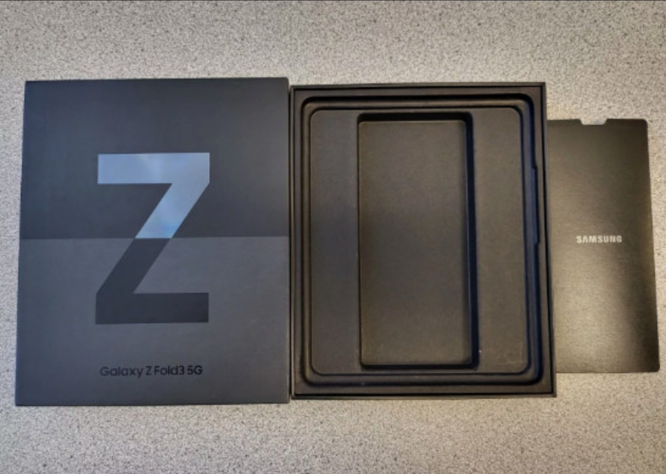 SAMSUNG GALAXY Z FOLD3 5G BLACK - (BOX Only) - photo 3