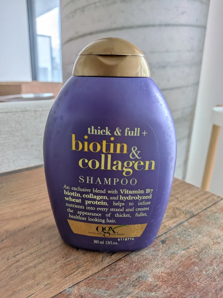 OGX Thick & Full Biotin & Collagen Shampoo thumbnail