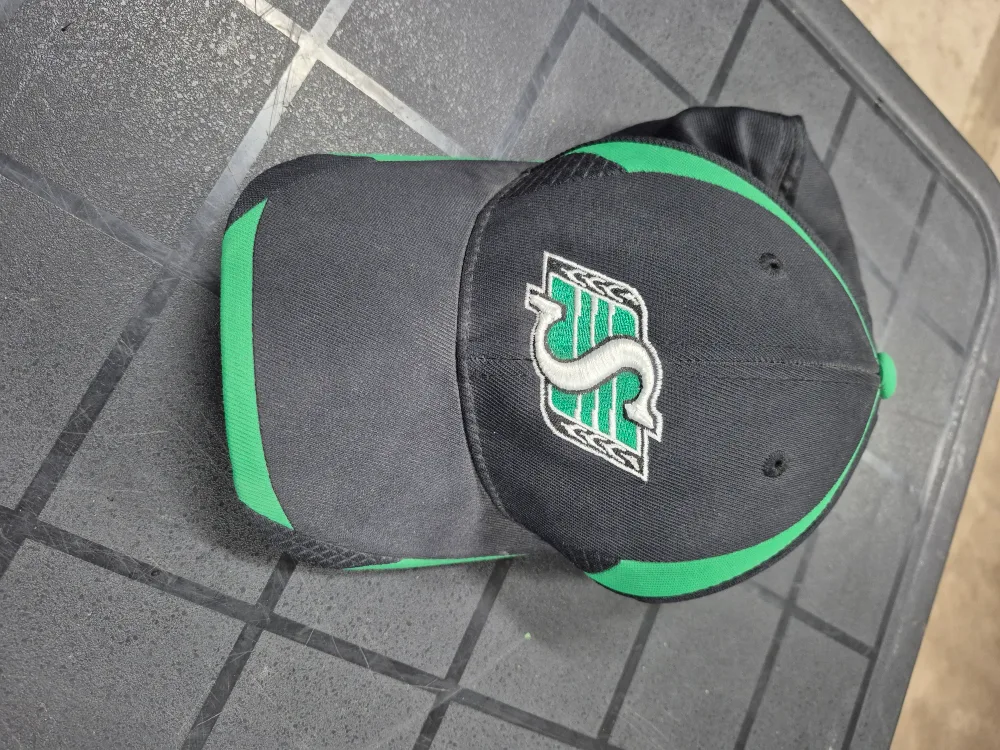 Reebok CFL Roughriders Jersey & Hoodie thumbnail