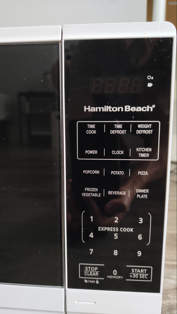 Hamilton Beach Microwave - White - photo 3