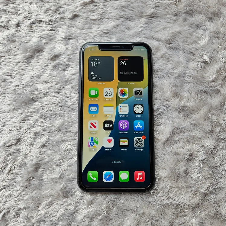 iPhone 11, 64GB Black w/ Case image indicator(6)