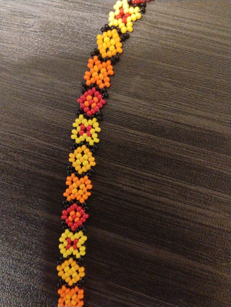 Handmade Huichol Beaded Flower Garland - photo 4