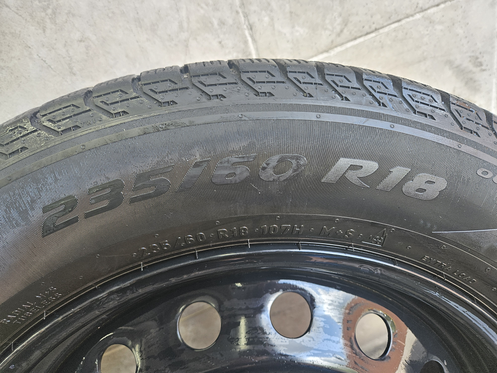 Pirelli Ice Zero  235/60R18 Winter Tire with rims - photo 2