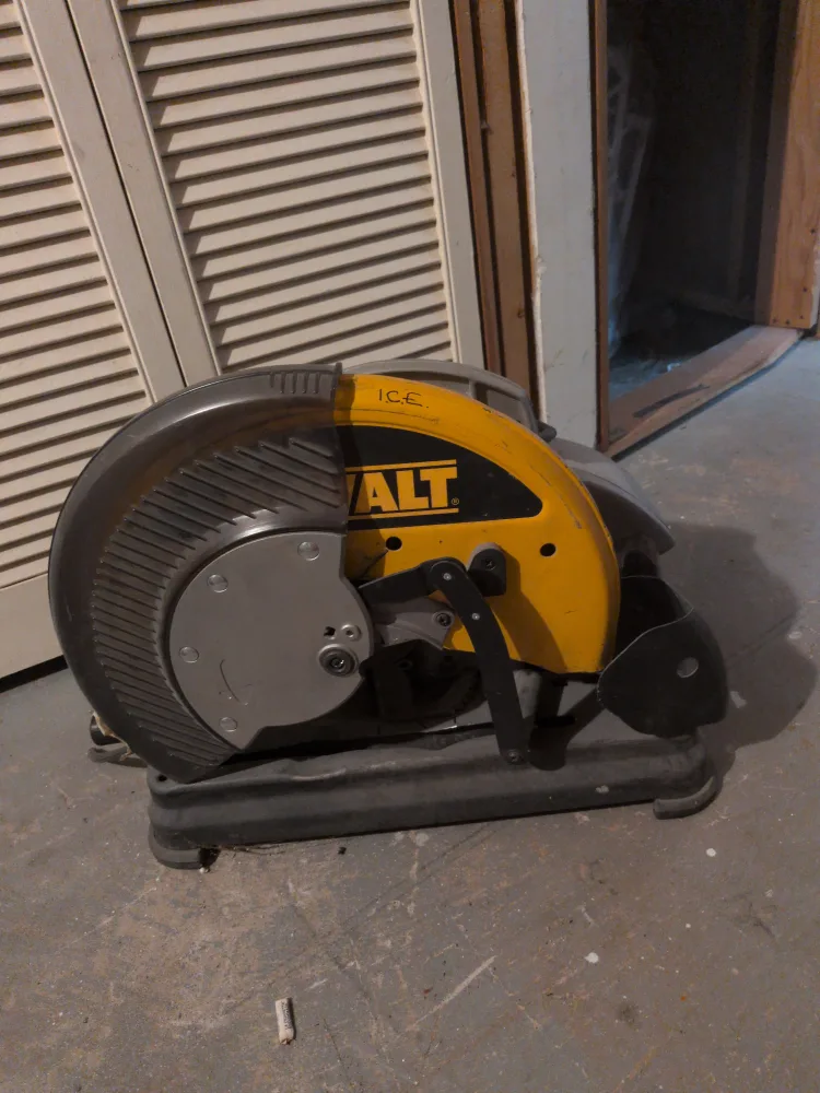 DeWalt Metal Chop Saw image indicator(2)