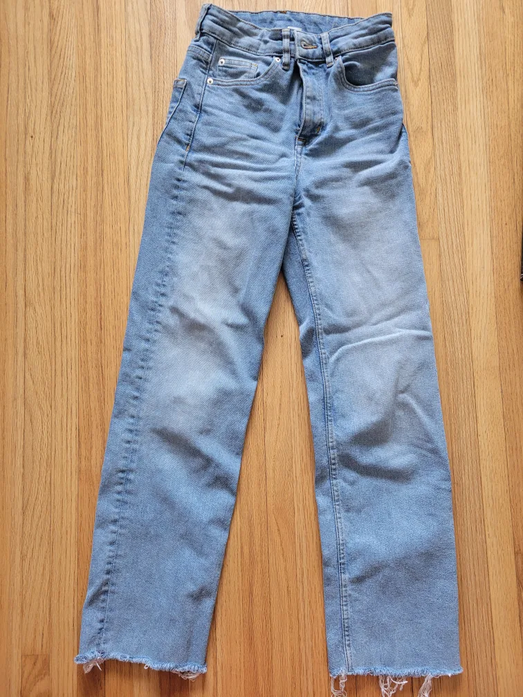 H&M Jeans - Size 2 thumbnail
