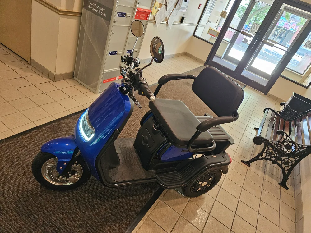 E-Bike 3 Wheel Mobility Scooter - Blue thumbnail
