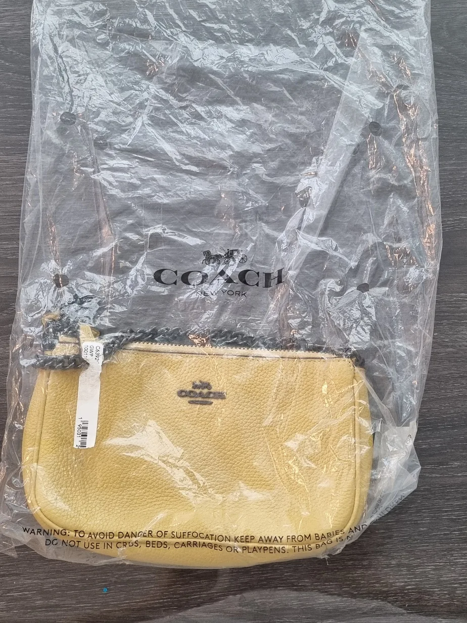 NEW Coach Wristlet Yellow image indicator(2)