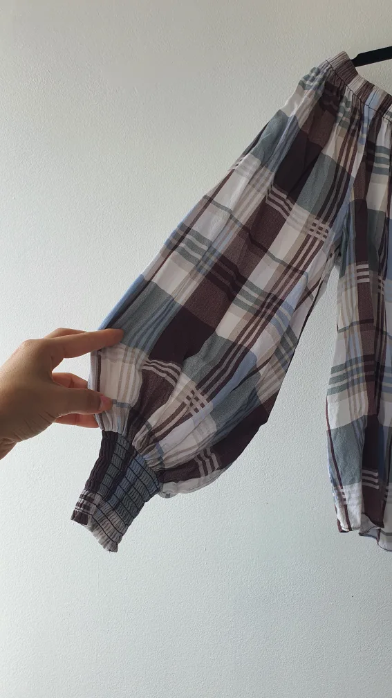 Plaid Off-Shoulder Blouse & Patterned Pants Set image indicator(4)