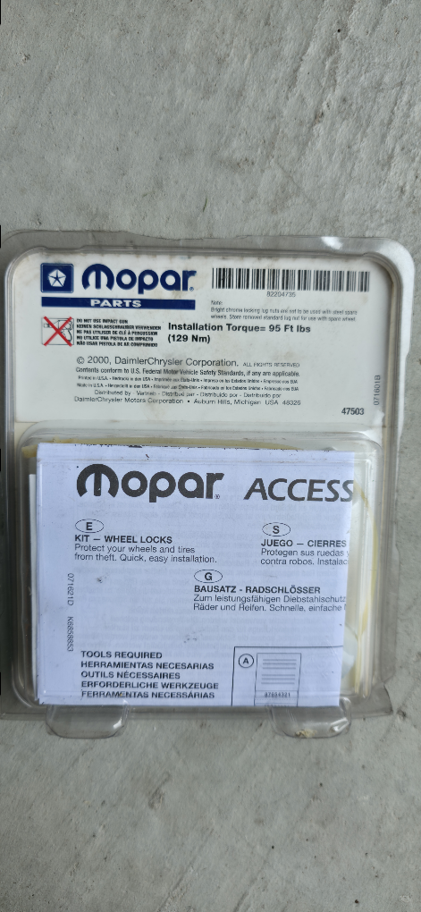 Mopar Wheel Locks Kit - New in Package - photo 2