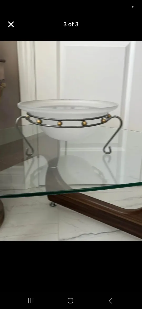 Decorative Bowl with Metal Stand image indicator(2)