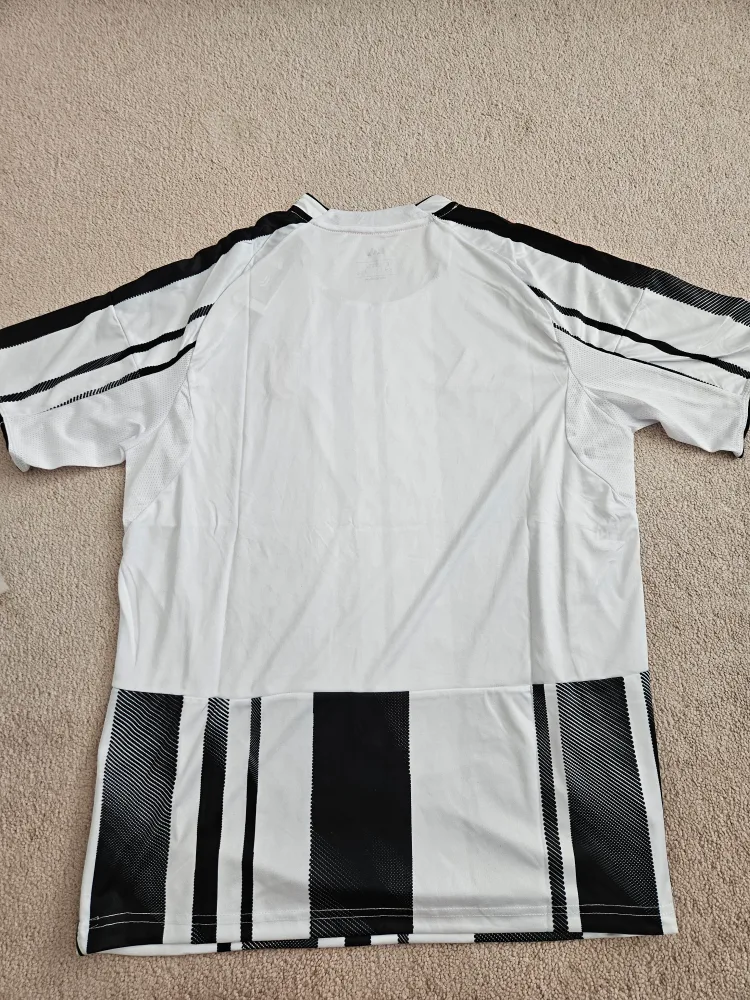 adidas Juventus 2025-26 soccer jersey image indicator(3)