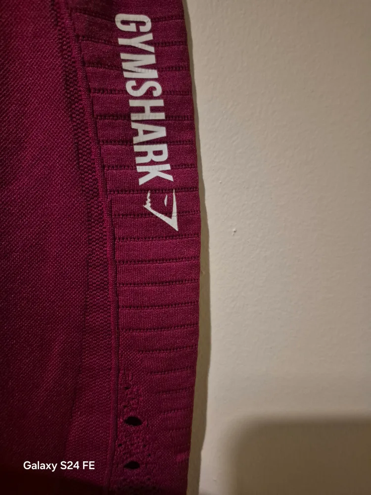 Gymshark Burgundy Leggings image indicator(2)