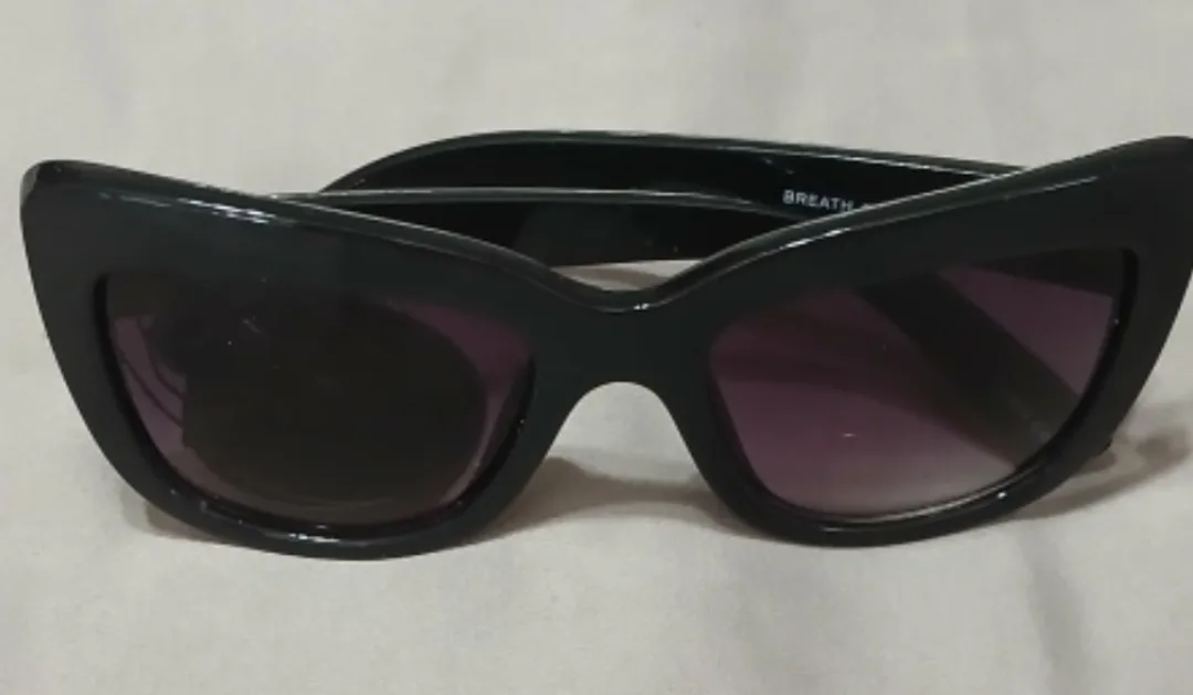 QUAY Australia Sunglasses Breath Of Life Black Frame  - NEW! thumbnail
