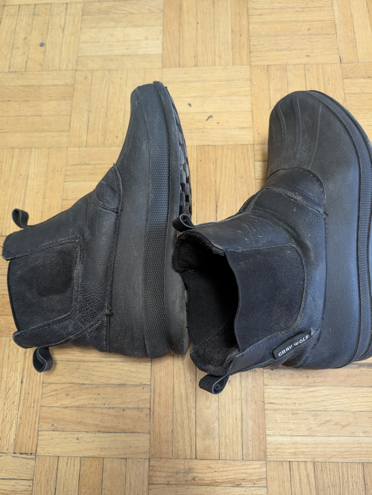 Gray Wolf Black Winter Boots, Size 8 - photo 3