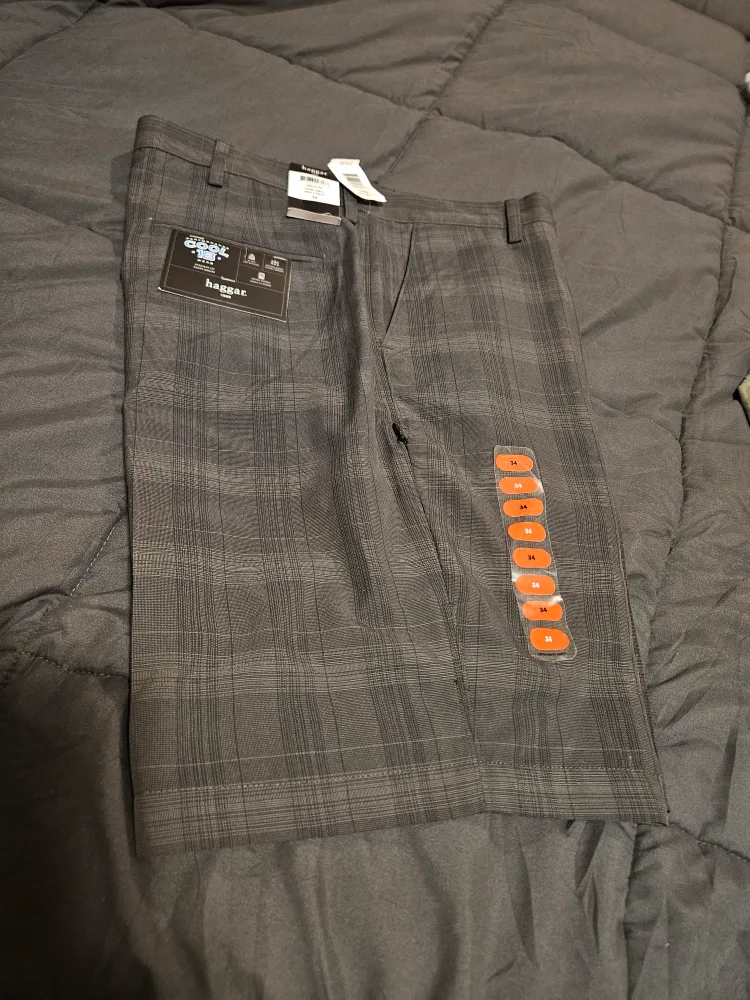Haggar Dark Grey Plaid Shorts - Size 34 thumbnail