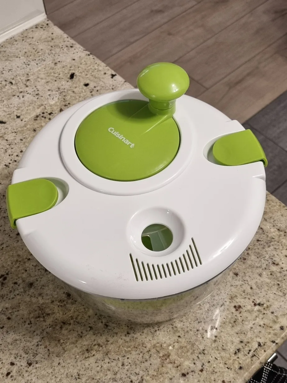 Cuisinart Salad Spinner - Green & White image indicator(2)