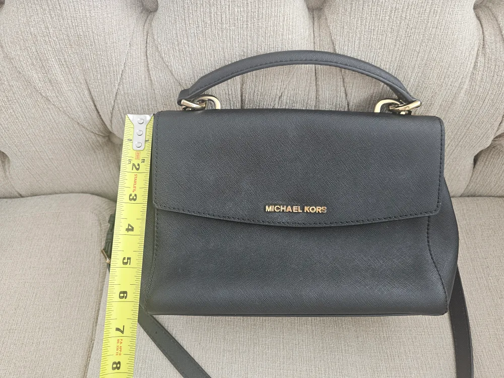 Authentic Michael Kors Black Leather Handbag image indicator(8)