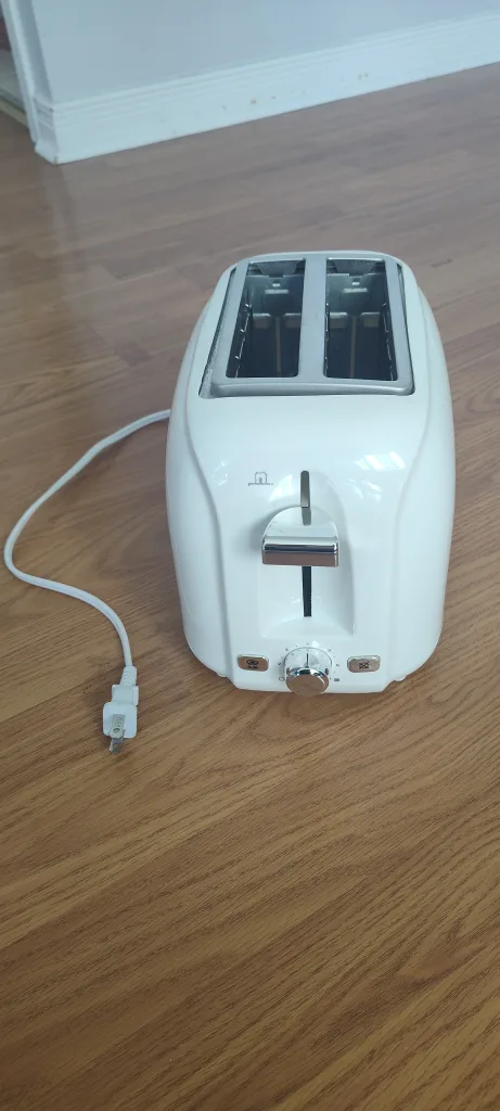 White 2-Slice Toaster thumbnail