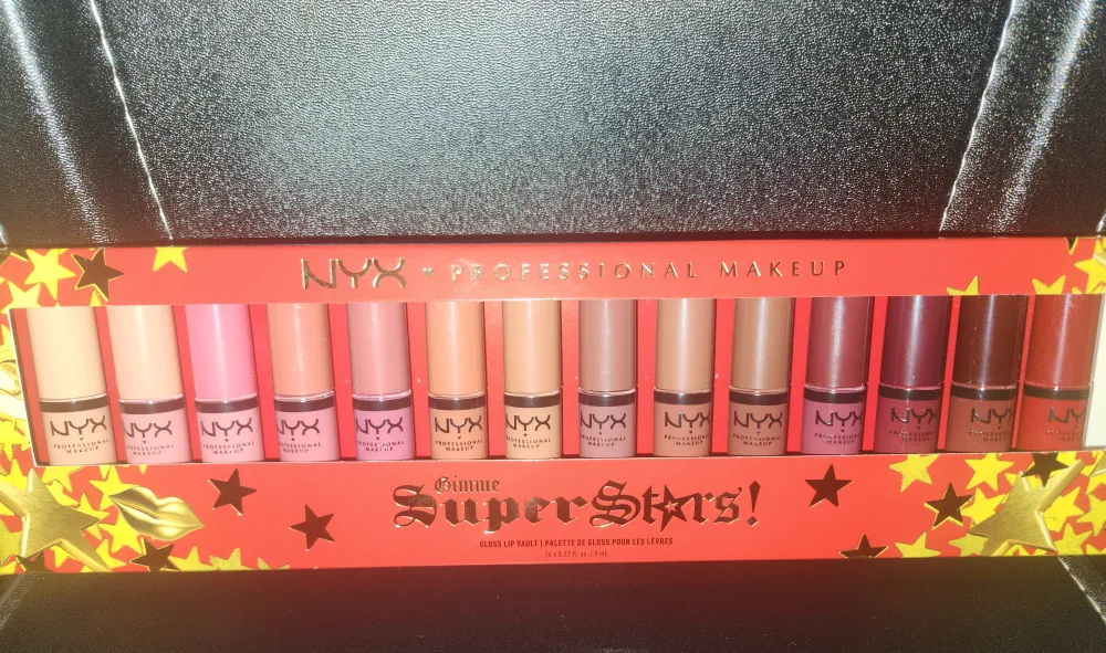 BNIB- NYX Gimme Super Stars! Butter Gloss Vault thumbnail