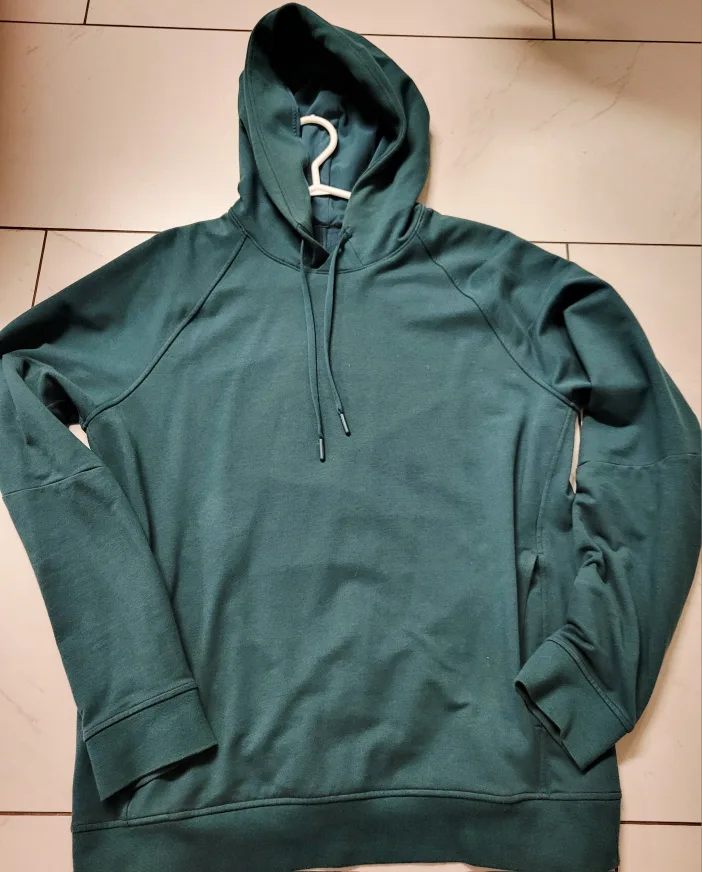 Lululemon Hoodie Medium image indicator(5)