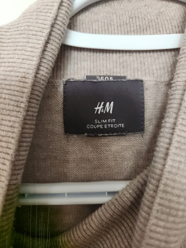H&M Beige Cotton Turtleneck - Size XL image indicator(2)