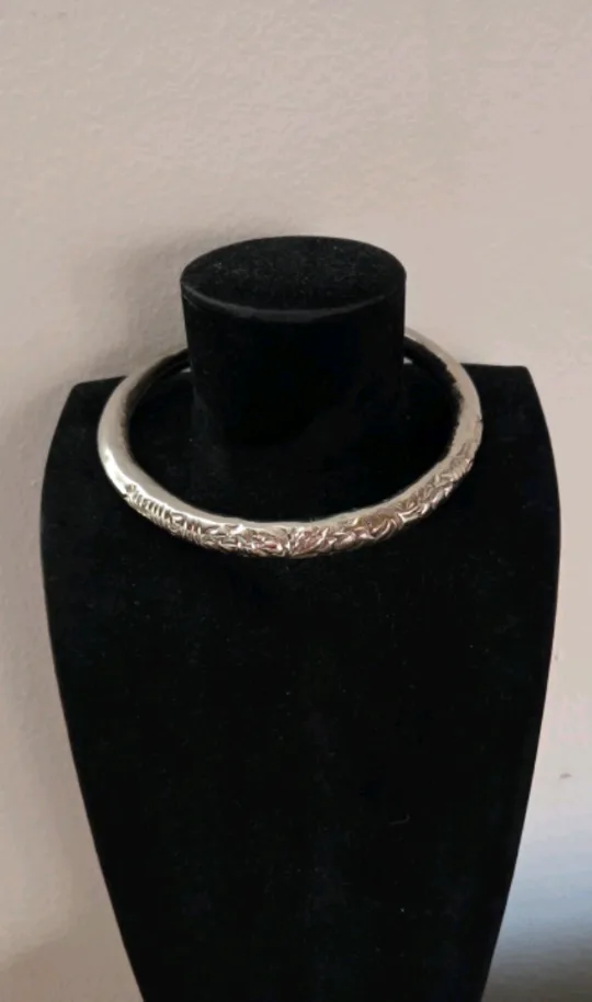 Silver Tone Torque (Choker)Necklace thumbnail