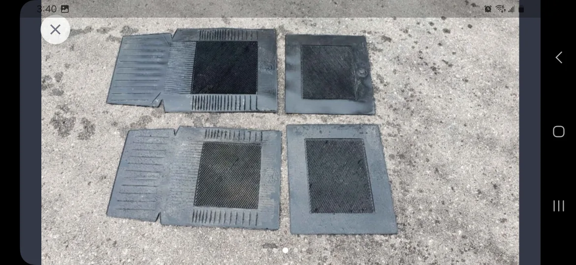 Set of 4 Black Car Floor Mats image indicator(3)