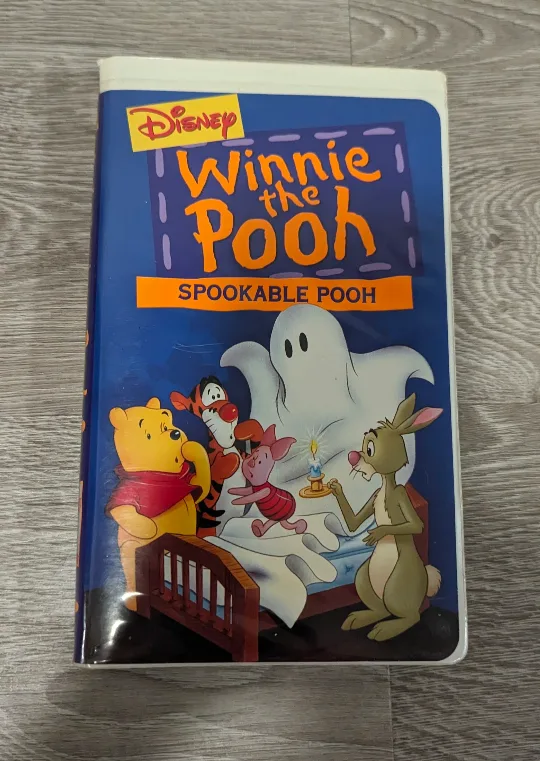 Disney Winnie the Pooh Spookable Pooh VHS Movie thumbnail