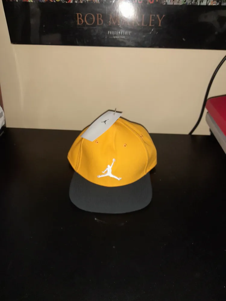 Jordan Yellow & Black Baseball Cap - New thumbnail