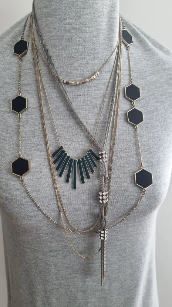 Necklace Bundle - Statement & Layered Styles image indicator(6)