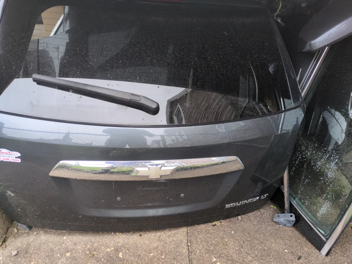 ChevyEquinox LT Hatchback all 4 doors /Front/bumper Hood