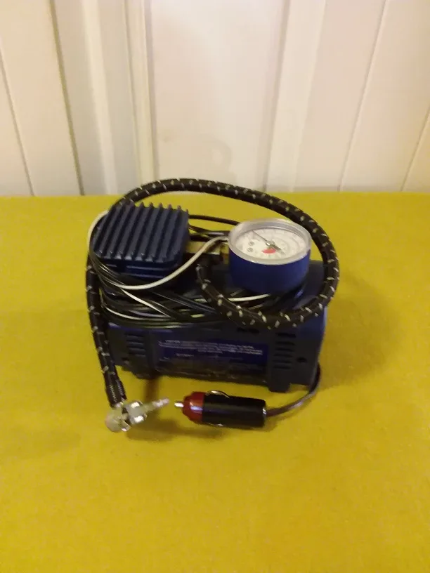 Portable Air Compressor 🚘 🧡 thumbnail