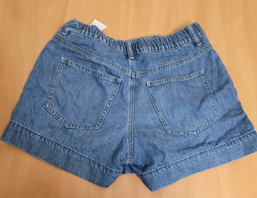 Uniqlo Denim Skort - Size M image indicator(3)