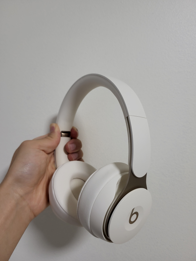 Beats Solo Pro Wireless Headphones - Ivory