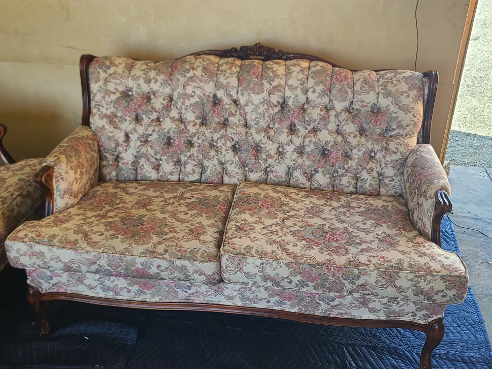 Floral Patterned Sofa and Loveseat Set image indicator(3)
