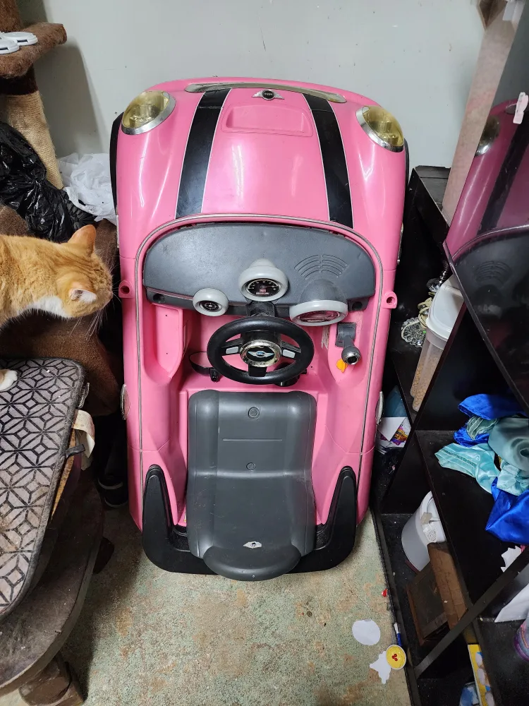 Pink Mini Cooper Ride-On Car with battery image indicator(2)