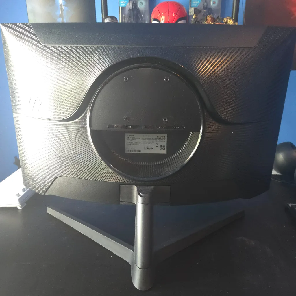 Samsung Odyssey G5, 27" Curved Monitor image indicator(2)