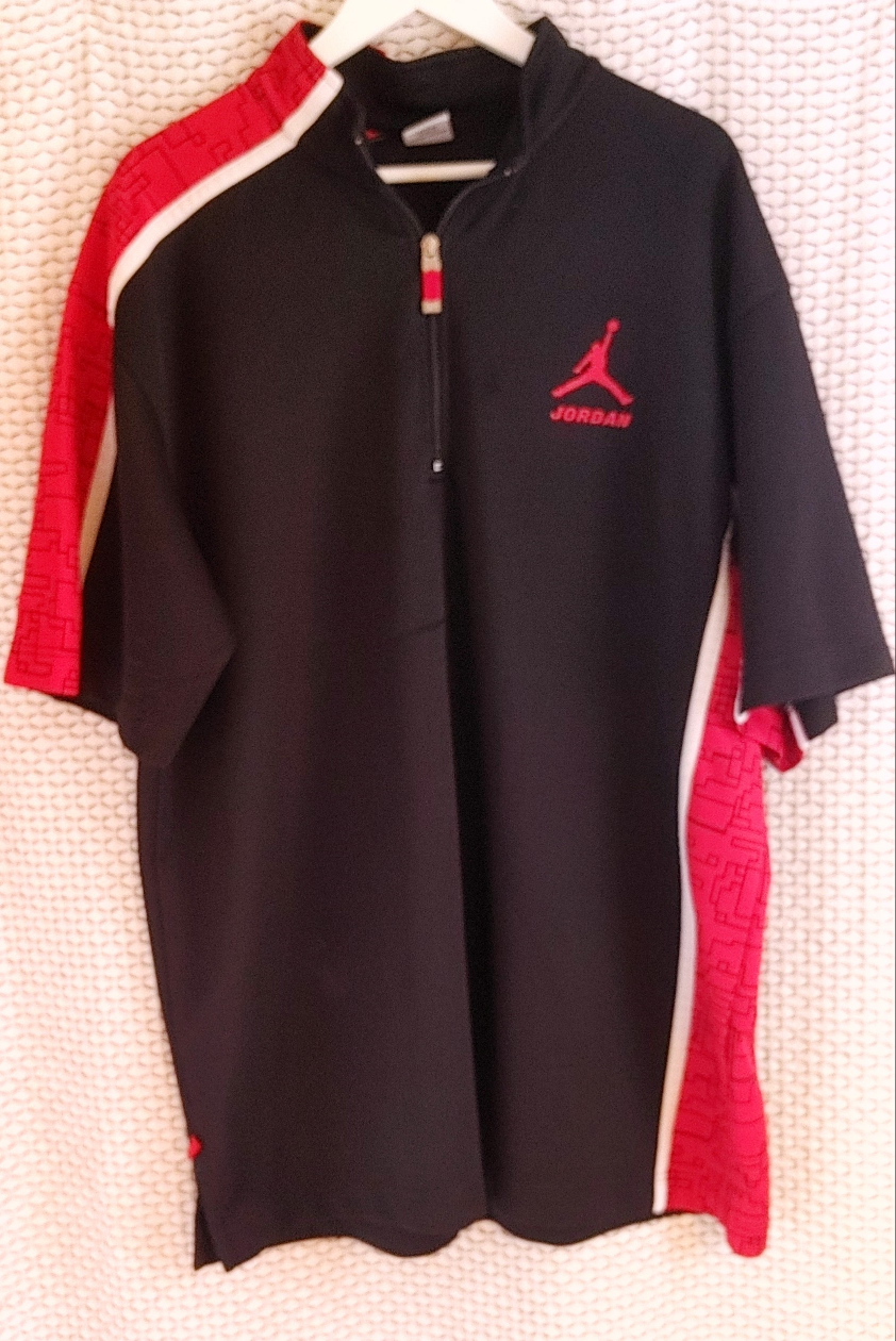 Jordan Black & Red XL Zip-Up Shirt