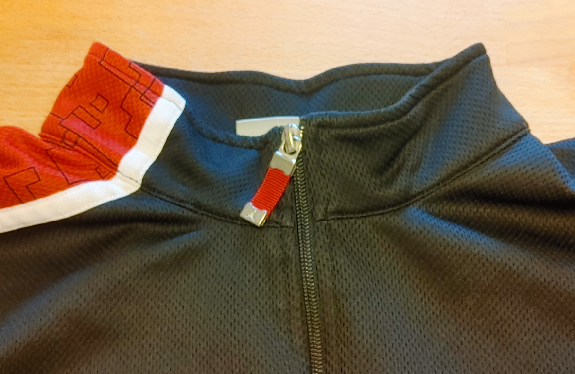 Jordan Black & Red XL Zip-Up Shirt - photo 3