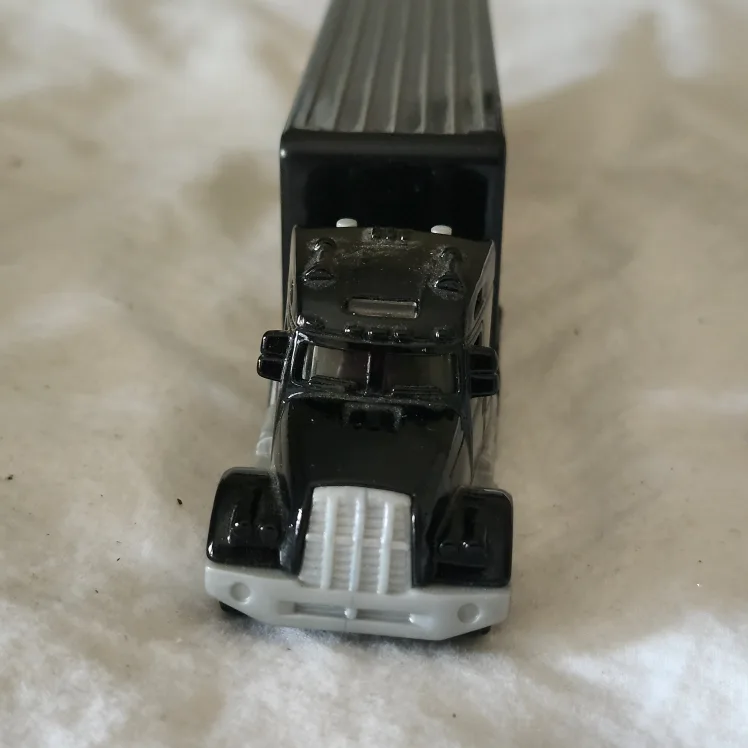 Yamaha & Goodyear Toy Trucks image indicator(3)