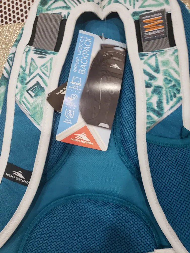 New High Sierra Ripprap Lifestyle Backpack and free gift image indicator(4)