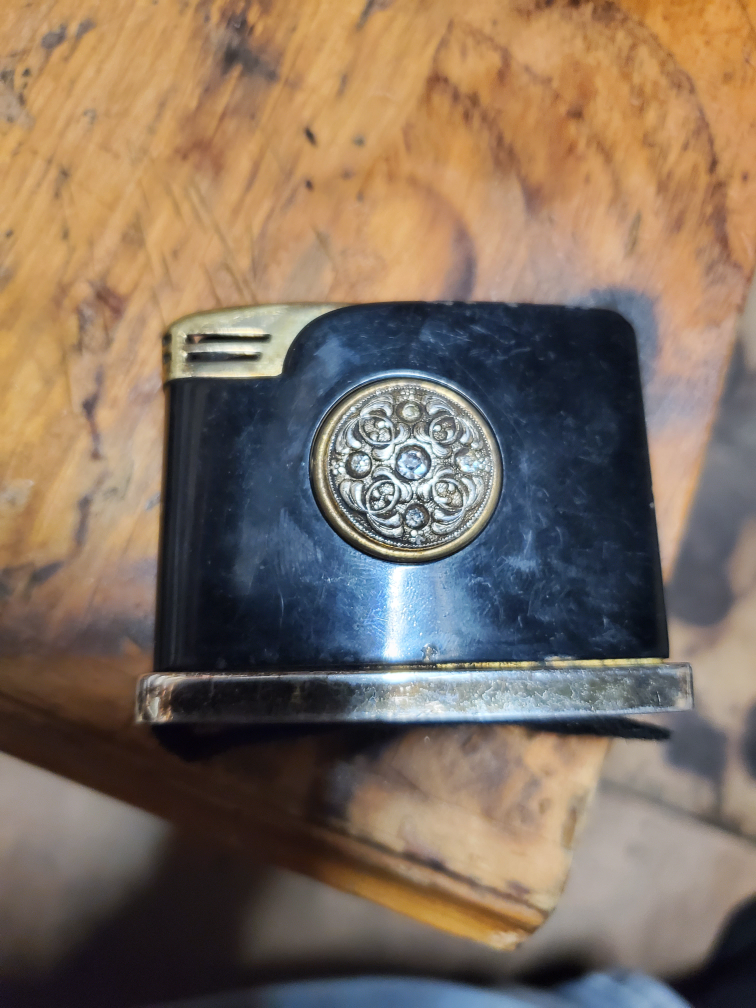 Vintage Table Lighter