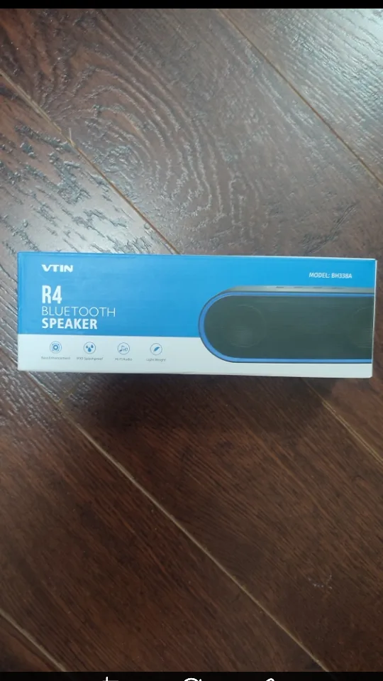 VTIN R4 Bluetooth Speaker - Like New! thumbnail