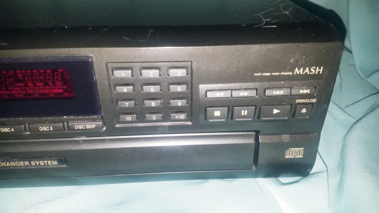 Technics SL-PD6 5-Disc CD Changer Audio Player image indicator(2)