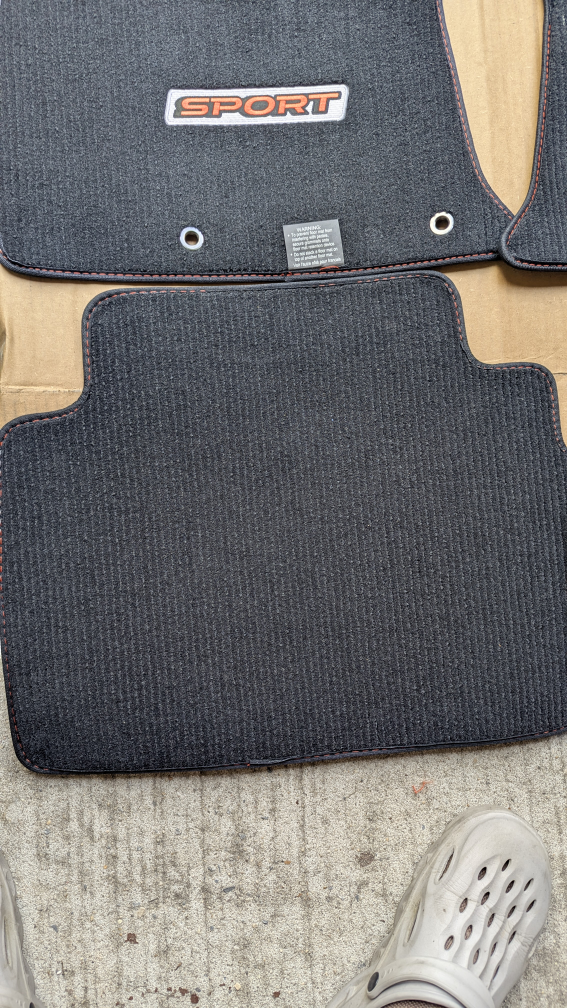 New OEM Subaru Forester Carpet Floor Mats 2019-2024 (Set of 4 - photo 4