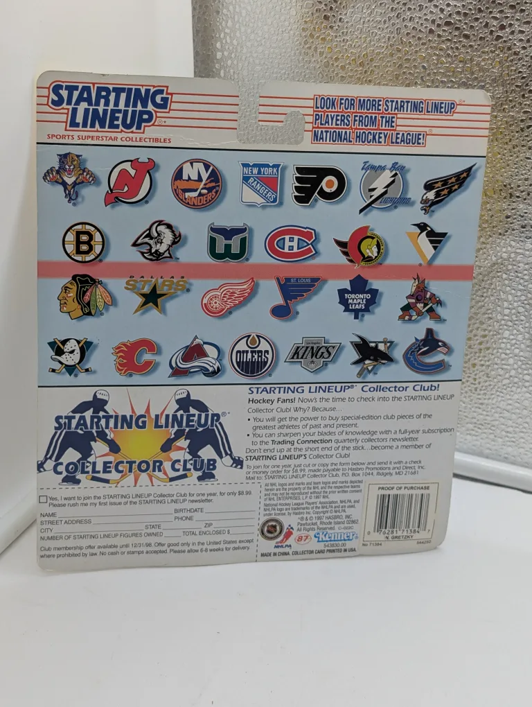 Wayne Gretzky Starting Lineup 1997 Edition image indicator(2)