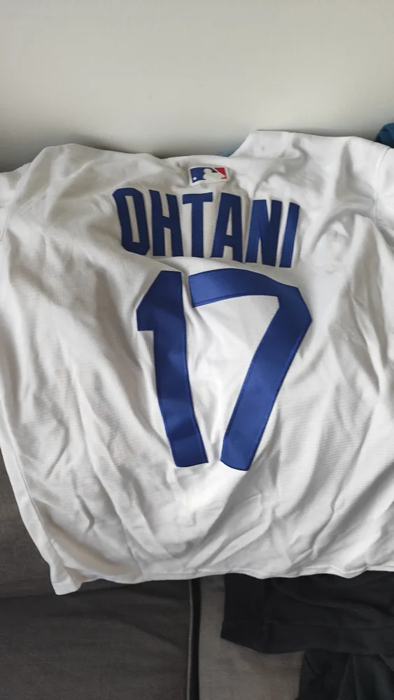 Nike Dodgers Ohtani #17 Jersey - Size S image indicator(4)