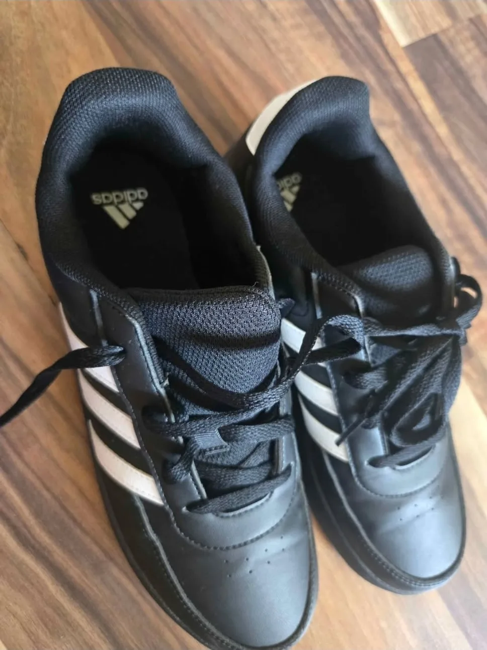 Adidas Shoes image indicator(3)