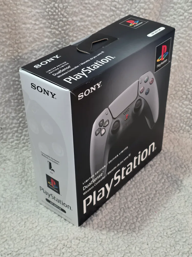 Ps5 30th anniversary controller NEW! image indicator(2)
